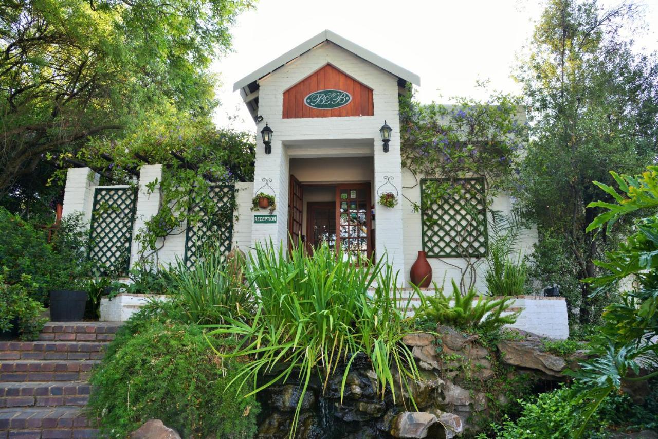 요하네스버그 리보니아 프리미어 로지 B&B 외부 사진